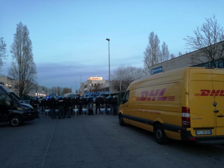 Perché I Poliziotti Toccano La Tua Auto