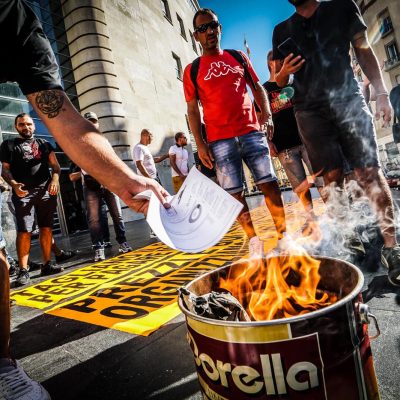 carovita napoli bollette energia disoccupati