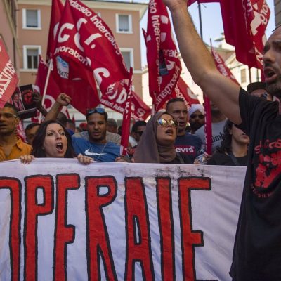 lotta operaia donne striscione