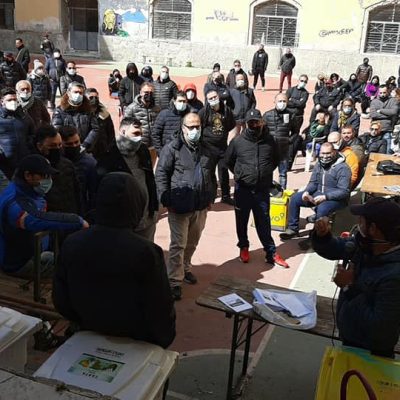 napoli assemblea disoccupati rider