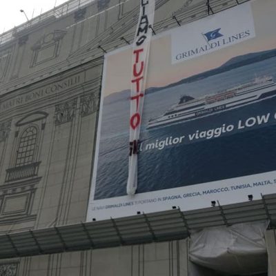 napoli disoccupati chiesa occupata