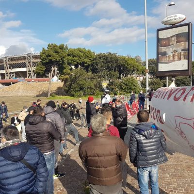 napoli disoccupati protesta regione fiera del mare