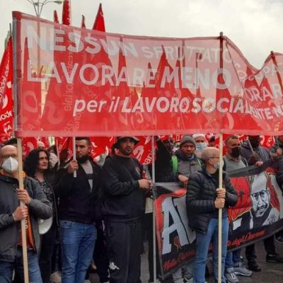 napoli lavorare meno lavorare tutti tendenza