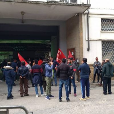 prato tintoria dl sciopero continua dopo polizia arresta
