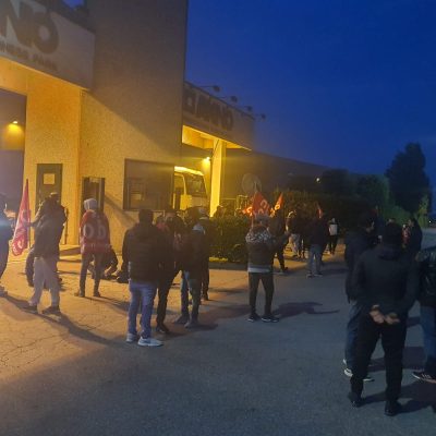 unes lavoratori sciopero milano 1