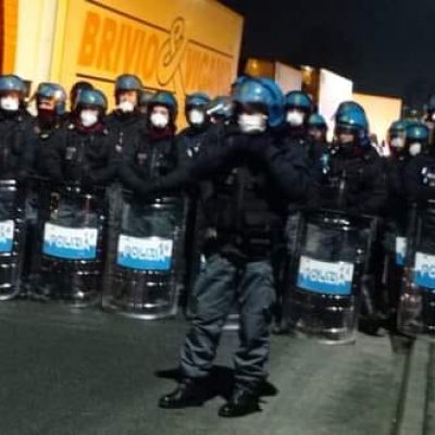 unes milano sciopero repressione polizia
