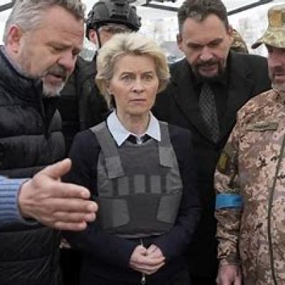 von der leyen elmetto europa guerra russia